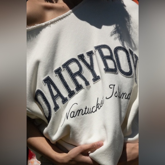RARE RETIRED Brand New Dairy Boy Nantucket Sweatshirt with Bag - Picture 3 of 8